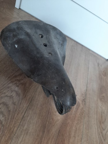 Ancienne selle velo cuir - en,