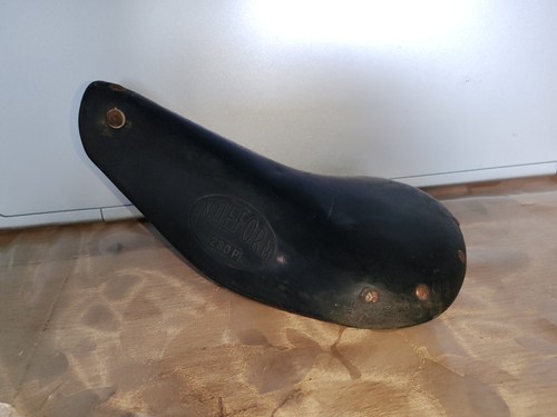 Ancienne selle velo - selle, cuir